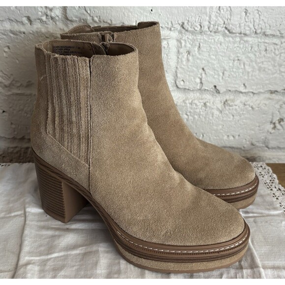Suede Chelsea Platform Booties Women's Size 7.5 Tan Searches Steve Madden - Picture 1 of 10